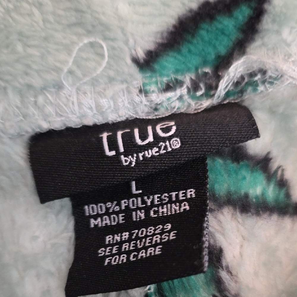 Rue21 Mint Fuzzy  Green Pajama Pants with Bear and Leaf Design - Picture 2 of 4
